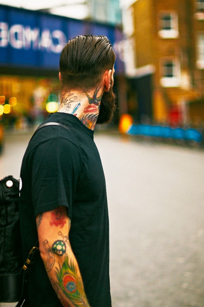 31 Cool Neck Tattoos Design for Guys - Super Hit Ideas