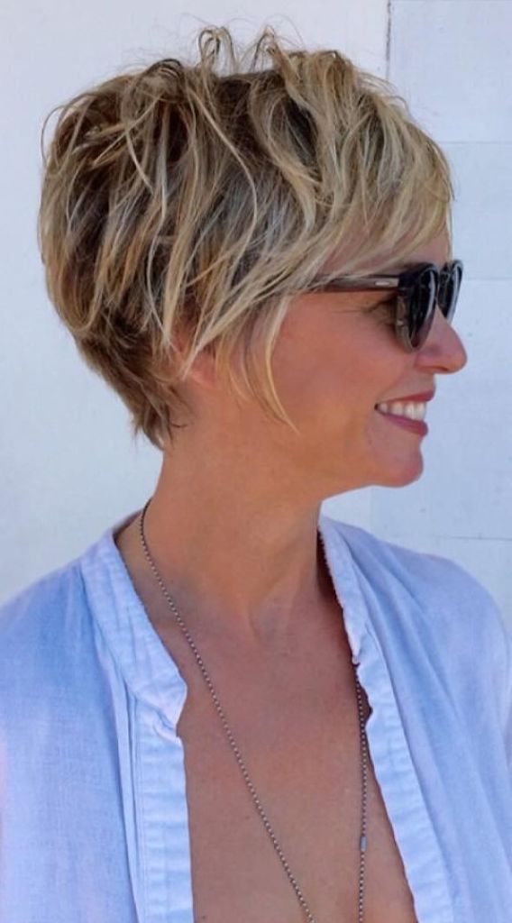 25 Simple And Short Hairstyles For Women Over 50
