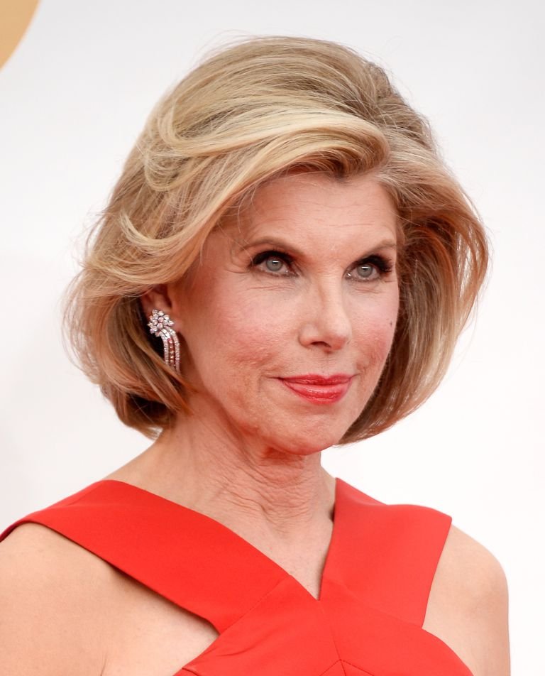 25 Simple and Short Hairstyles For Women Over 50