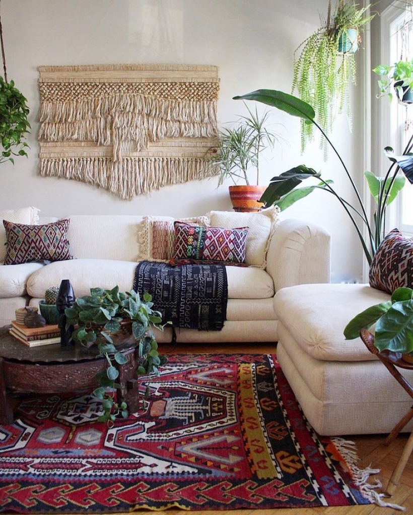 31 Inspiring Bohemian Decorating Ideas For Living Room