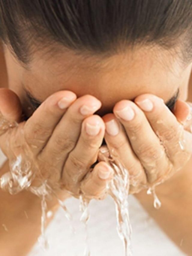 Eight Effective Ways to Get Rid of Eye Dryness Problem