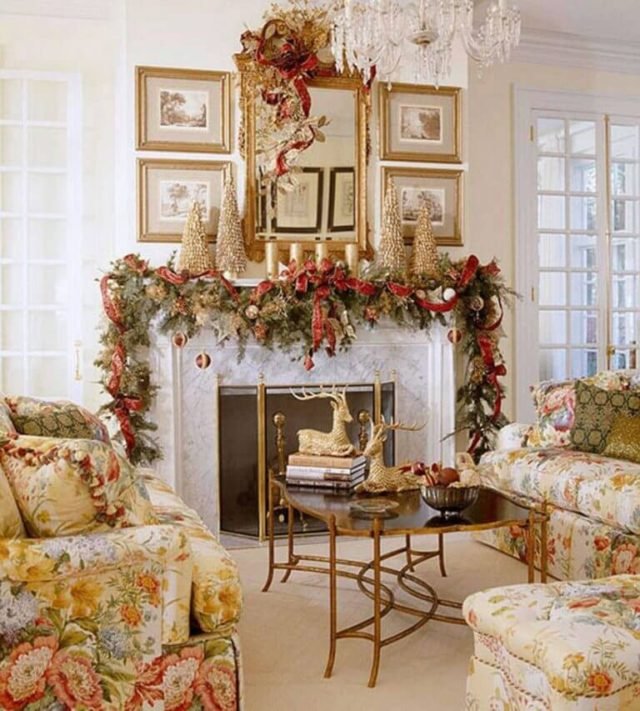 31 Glamorous And Inspiring Gold Christmas Decor Ideas