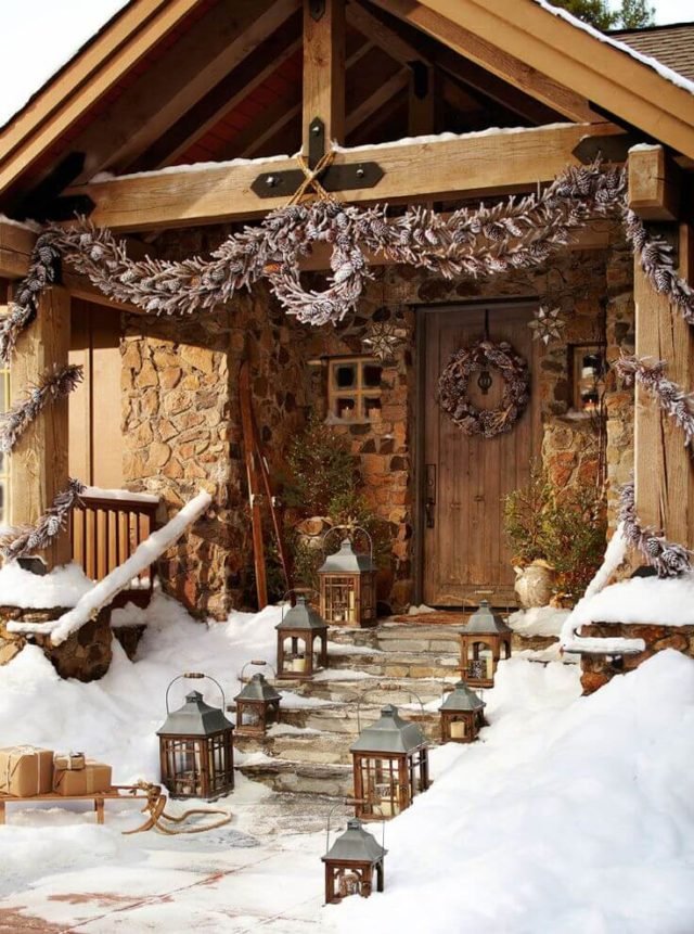 21 Stunning Christmas Porch Decoration Ideas You'll Adore