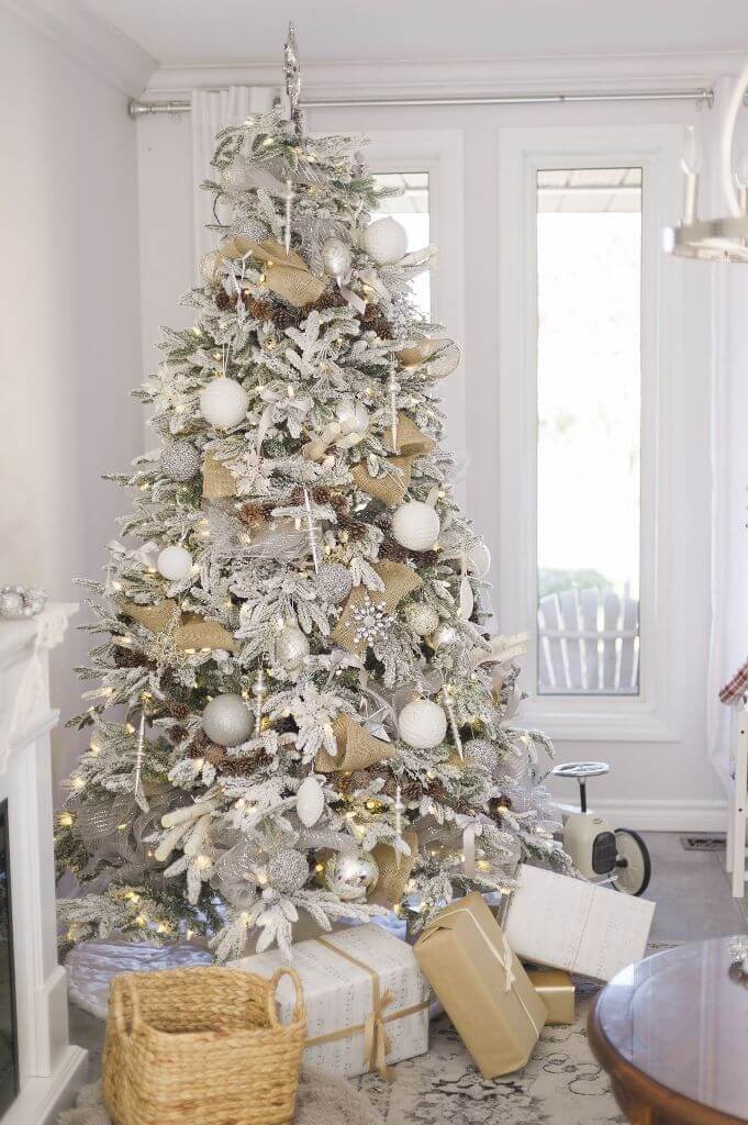 15 Stunning Silver White Christmas Tree Decorations