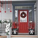 Simple Front Porch Christmas Decor