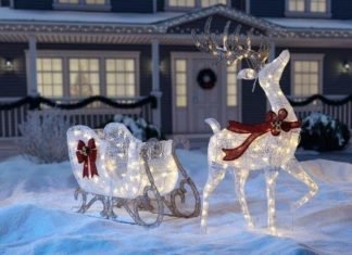 21 Captivating Outdoor Ice Christmas Decor Ideas