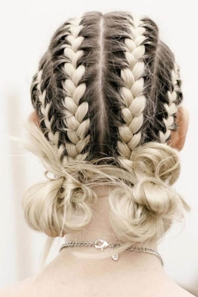 28 Stunning Christmas Hairstyles - Don't Miss Out The Holiday Fun!
