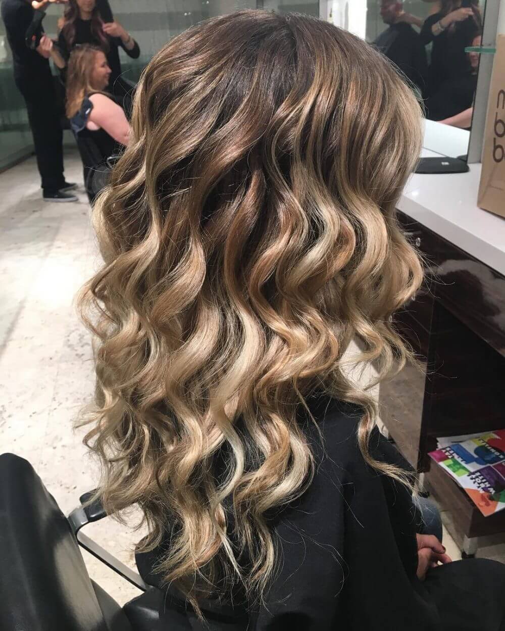 20 Curly Hairstyles For Prom Get Ready For Your Prom Night