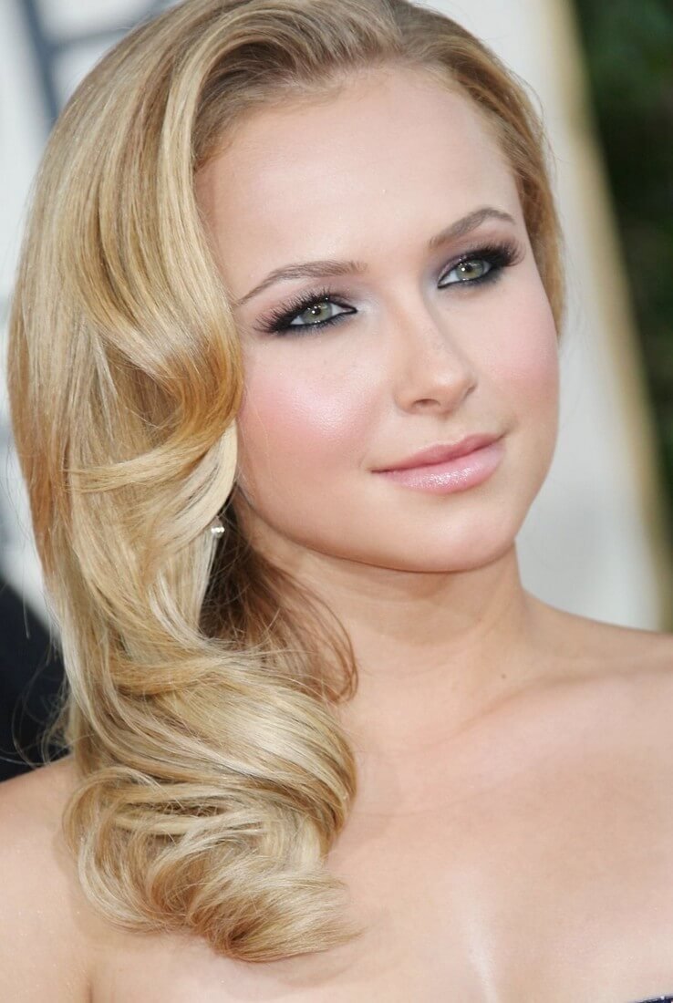 20 Curly Hairstyles For Prom Get Ready For Your Prom Night