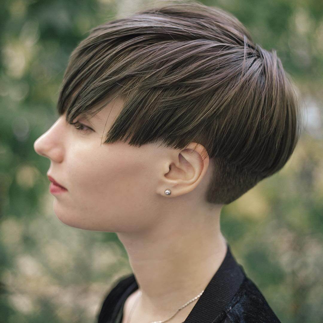 20 Gorgeous Bowl Haircuts One Must Try