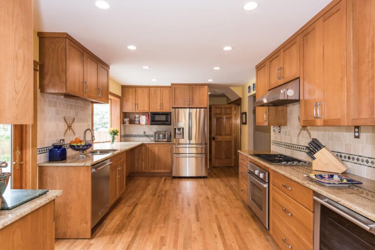Wood Tones in Kitchen Design Ideas