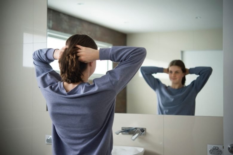 How to Setup Mirror in Your Bathroom to Create a Magical Space?