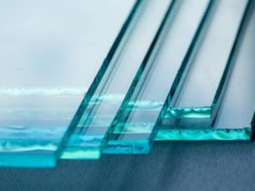 Sheets of Factory manufacturing tempered clear float glass panels cut to size