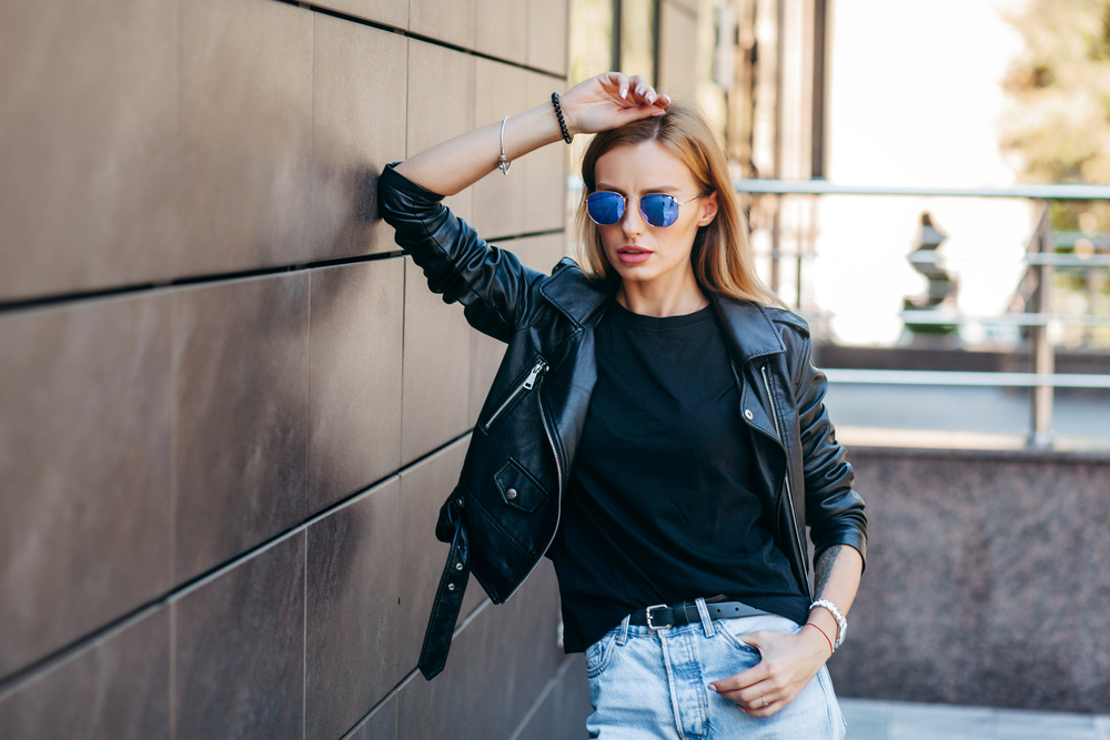 A Stylish Woman's Guide To Wearing Leather Outfits